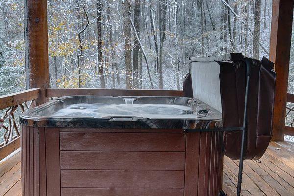 Extend Your Hot Tub Season By Investing in a Hot Tub Cover