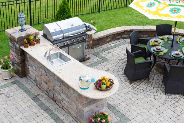The Best Design Ideas for a Poolside Kitchen