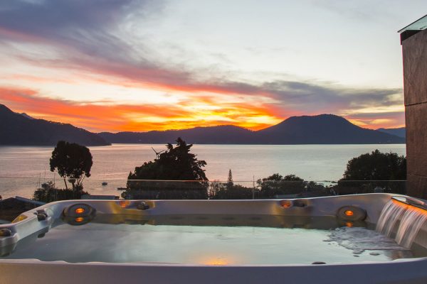 What is a Salt Water Hot Tub?